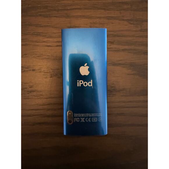 Apple iPod Nano 4th Generation – Blue, 8GB (Needs Battery Replacement) - Picture 4 of 8